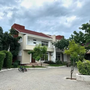 LUXURY VILLA FOR SALE IN NAIROBI