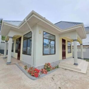 HOUSE FOR SALE IN NAKURU.