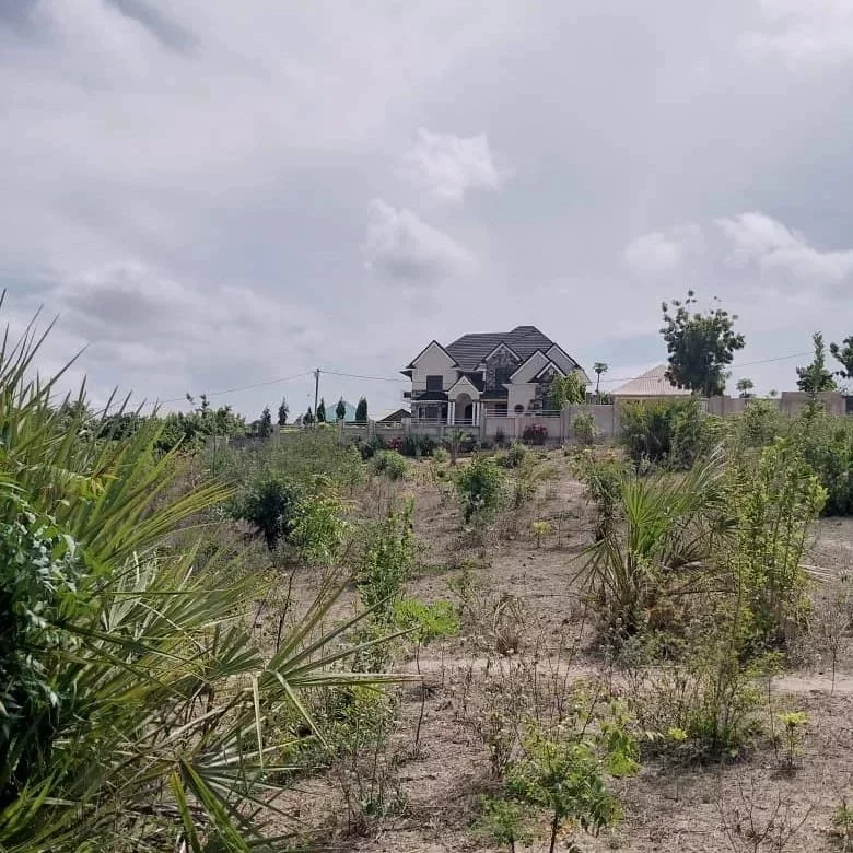 50 BY 100 PLOTS FOR SALE IN YATTA, MATUU WARD.