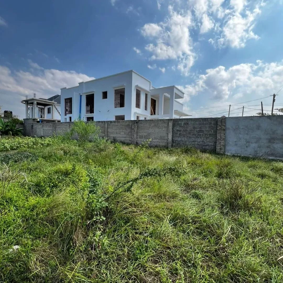 50 BY 100 PLOTS FOR SALE IN JUJA, MURERA.