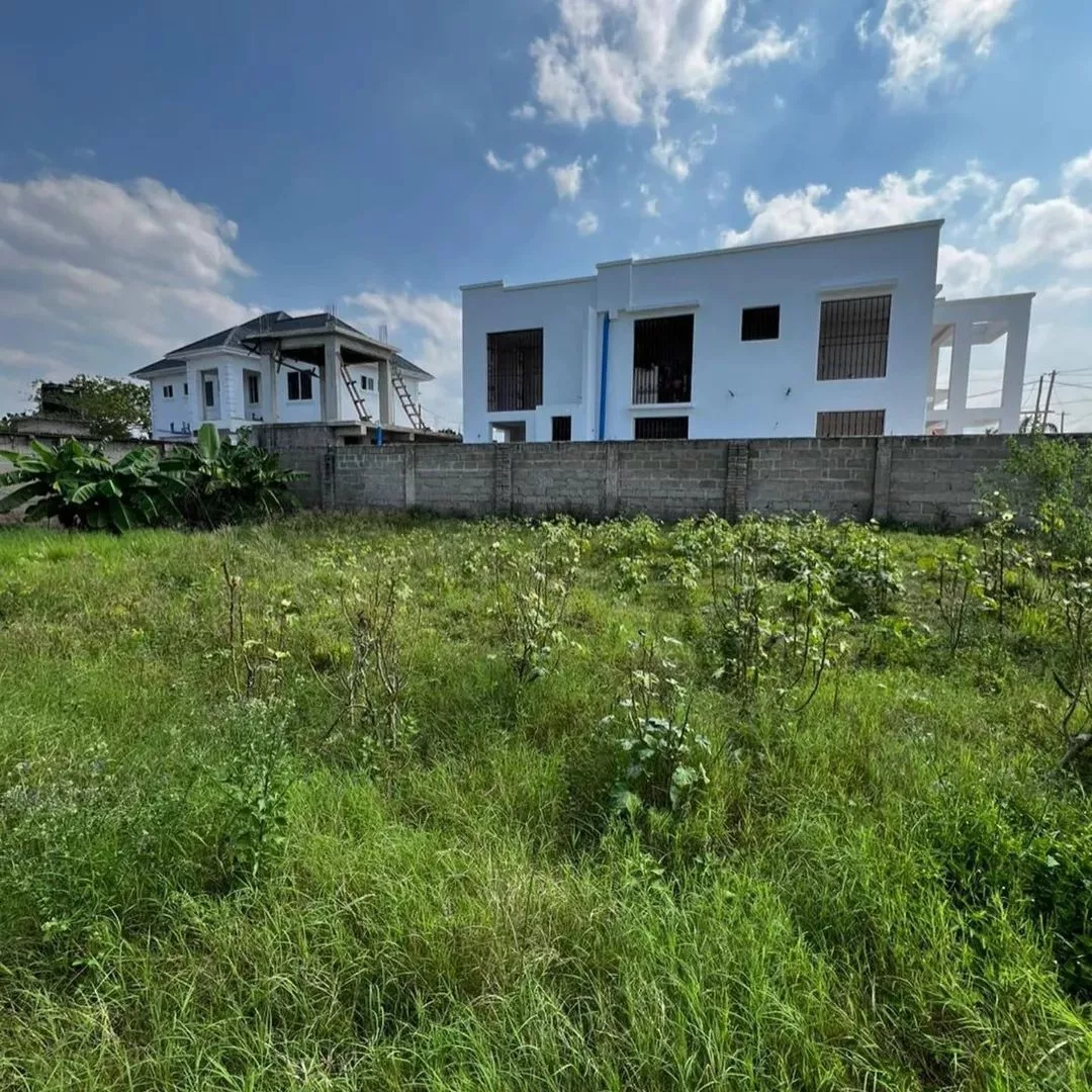 50 BY 100 PLOTS FOR SALE IN JUJA, MURERA.