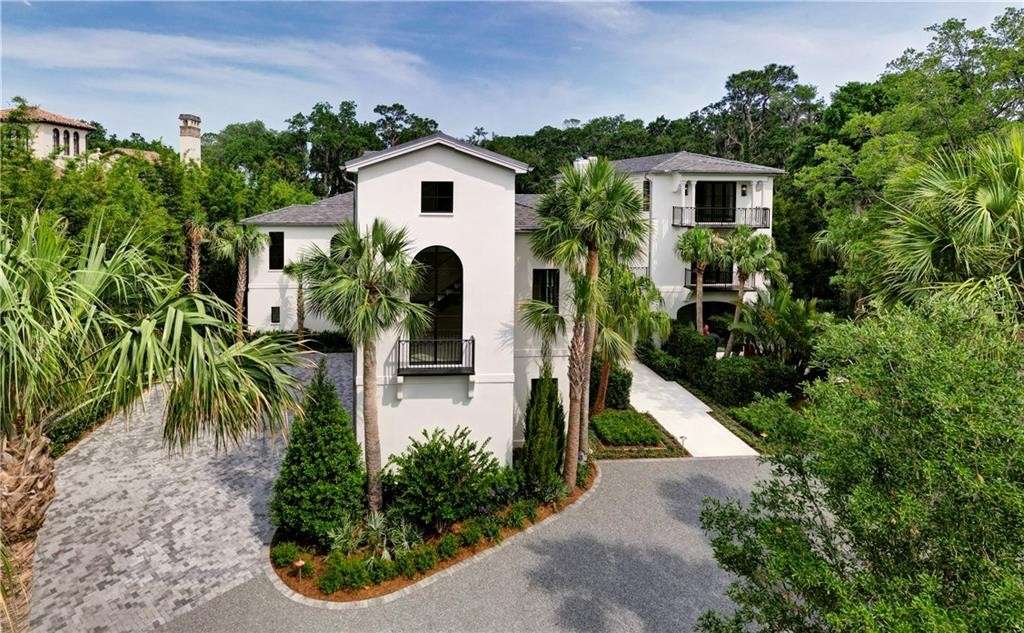 Contemporary Meets Classic Luxury villa for sale in lunda