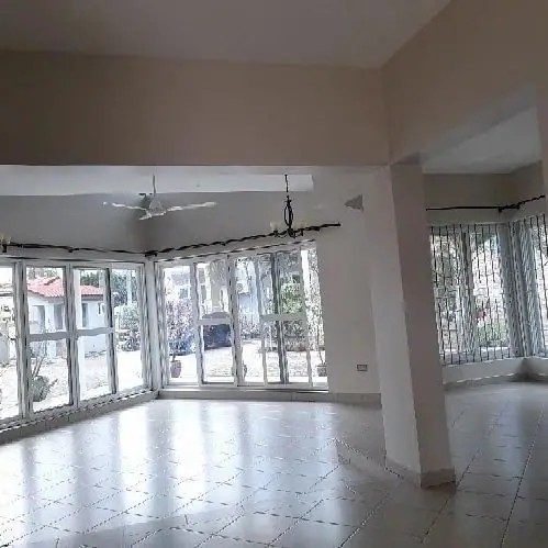 LUXURY VILLA FOR SALE IN NAIROBI