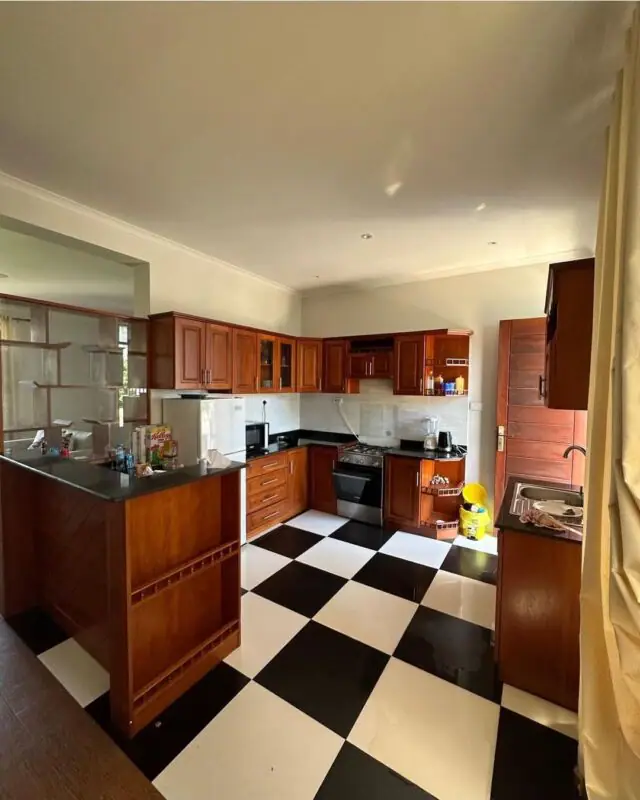 House for Sale in Westland's