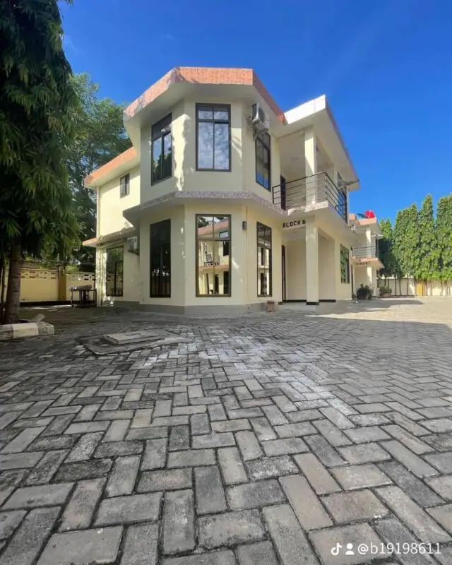 VILLA FOR SALE AT MOMBASA
