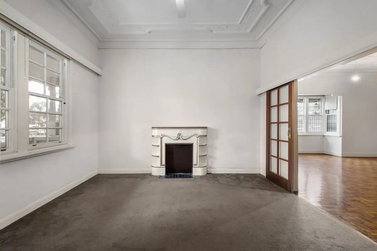 HOUSE FOR SALE IN SYOKIMAO