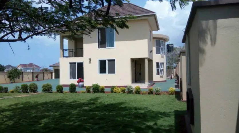 5 BEDROOM HOUSE FOR SALE IN NAKURU