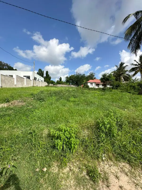 PLOT FOR SALE AT MOMBASA