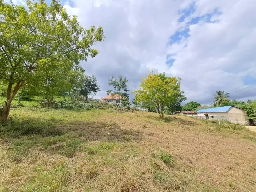 50 BY 100 PLOTS FOR SALE IN NAIVASHA, KARAGITA.