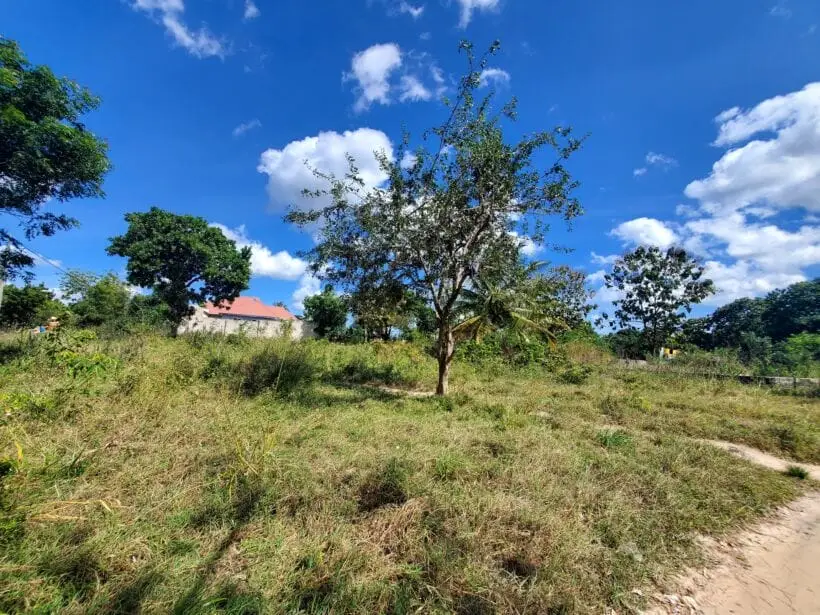 1 ACRE FOR SALE IN LAIKIPIA EAST, NANYUKI.