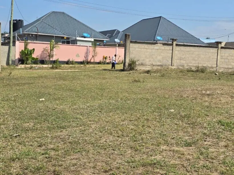 1 ACRE FOR SALE IN CHANGAMWE, JOMVU.