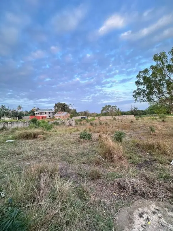 50 BY 100 PLOTS FOR SALE IN MOMBASA, JOMVU.